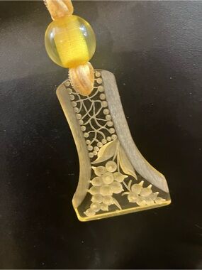 Necklace pendant vintage back Carved neon Lucite